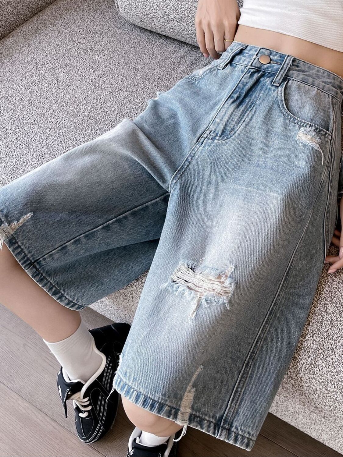 Distressed Jean Rip - Women High Waist Distressed Denim Bermuda